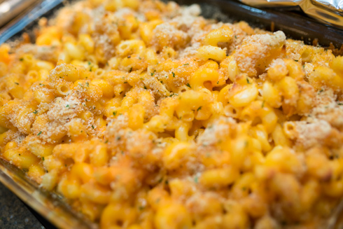 The delicious result: vibrant mac 'n' cheese