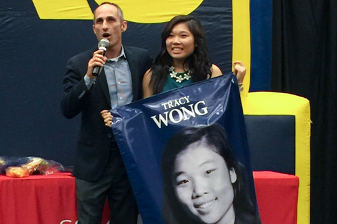 Photo of UofGH alumni Tracy Wong being inducted into Humber's Varsity Hall of Fame