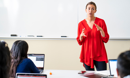 instructor presenting to class