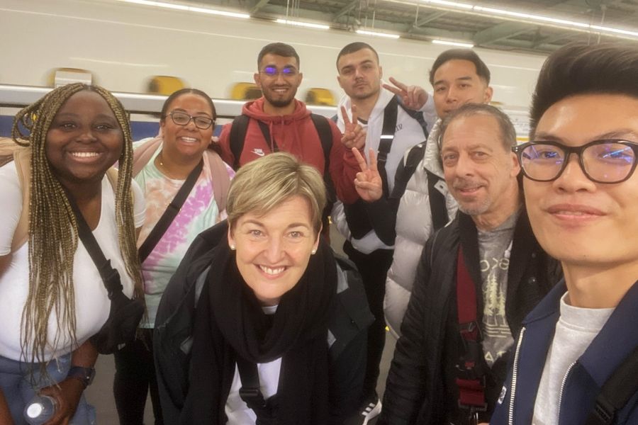 Group of students and faculty selfie